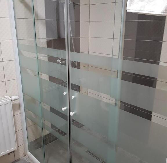 اتاق خانوادگی, Hôtel Méribel