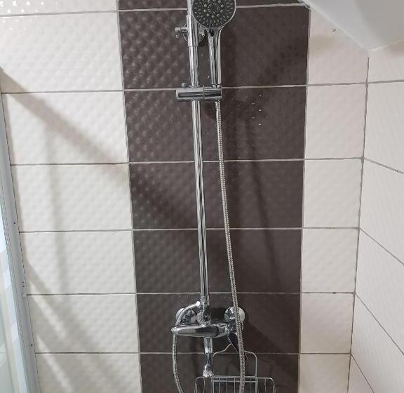 اتاق خانوادگی, Hôtel Méribel