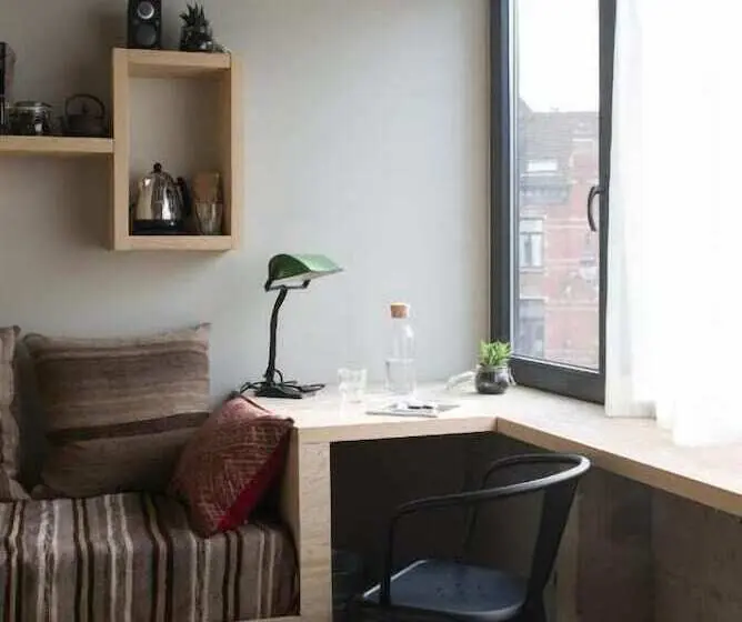 Familiekamer, Jam Brussels