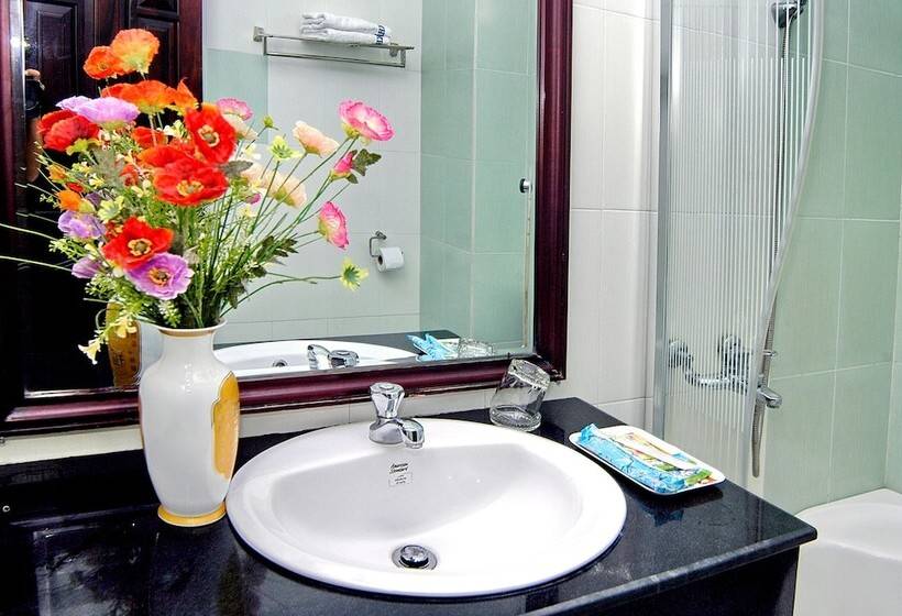 اتاق استاندارد, Khanh Duy