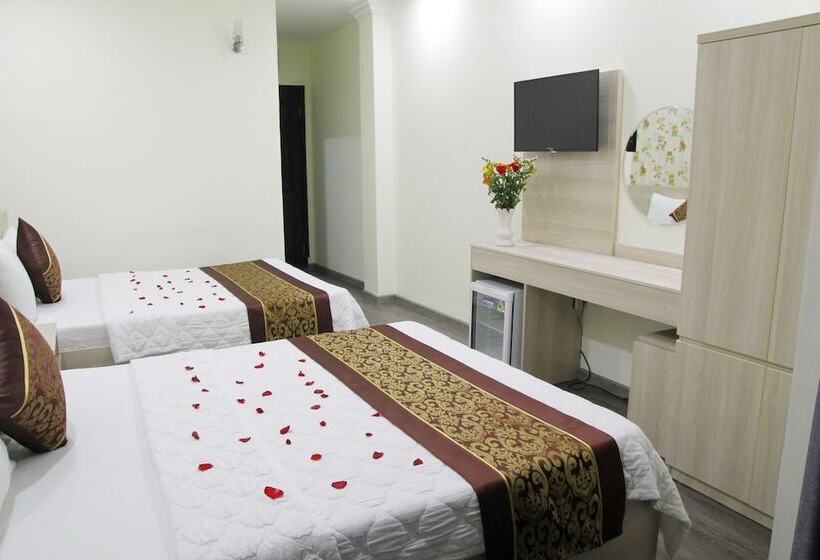 اتاق سوپریور, Khanh Duy