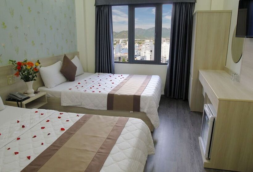 اتاق سوپریور, Khanh Duy