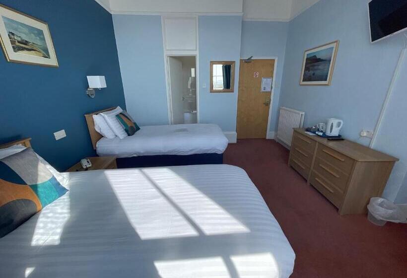 غرفة سوبيريور مطلّة علي البحر, Manor