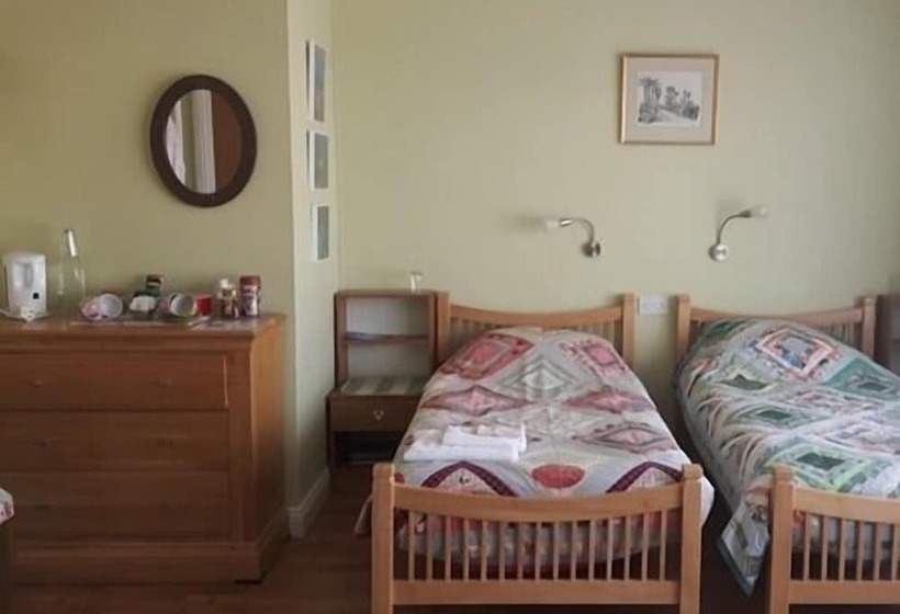 חדר סטנדרט לארבעה, The Stone House B&b