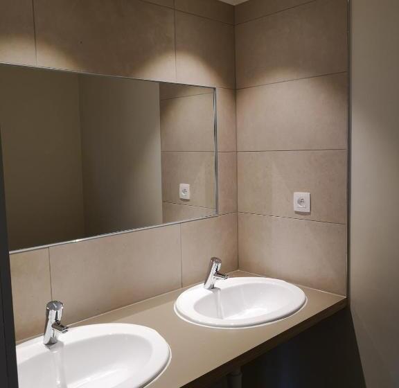 غرفة عائلية, Auberge De Jeunesse De Bouillon