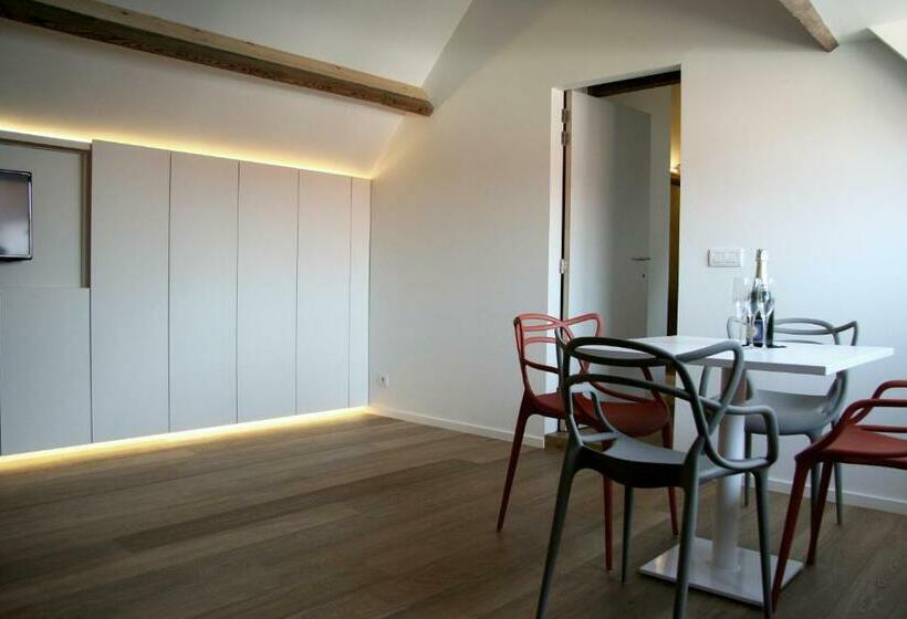 Полулюкс, B&b Hof Ter Kwaremont