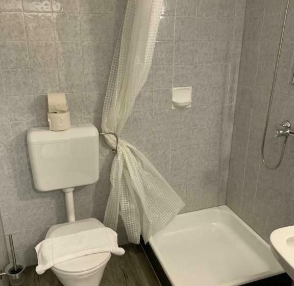 Трехместный Номер Комфорт, La Irmania Pension