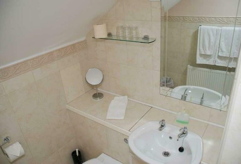 Номер Стандарт, O'briens Cashel Lodge