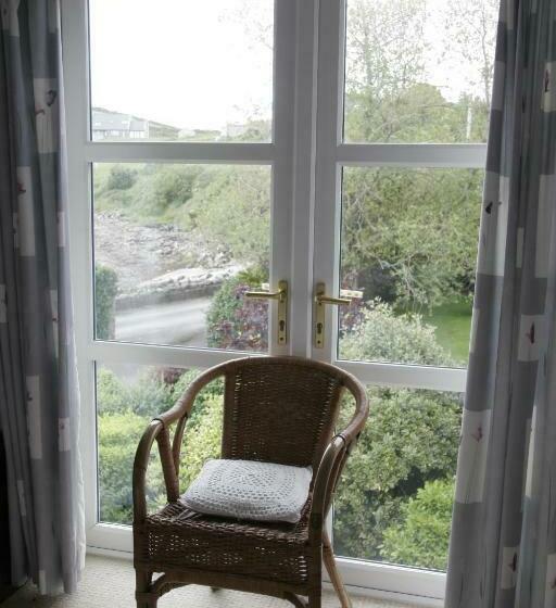 غرفة عائلية, Seapoint House