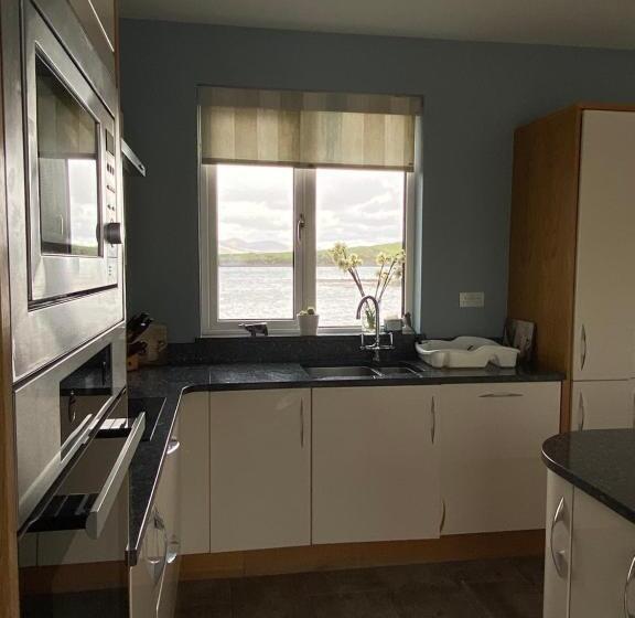 إستوديو قياسى مطل على البحر, Seapoint House