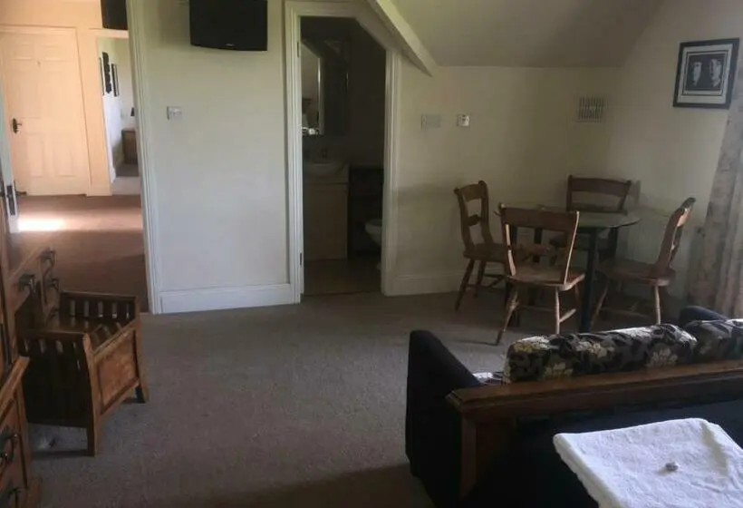 Deluxe-perhehuone, The Curragh Country House Accommodation