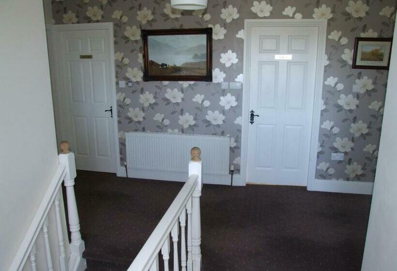 חדר משפחתי דלוקס, The Curragh Country House Accommodation