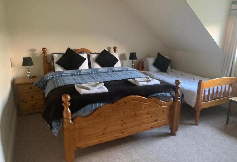 חדר סטנדרט חדר אמבטיה משותף, The Curragh Country House Accommodation