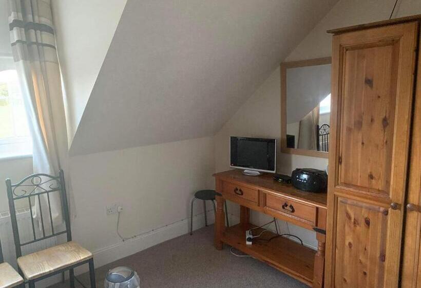 חדר סטנדרט חדר אמבטיה משותף, The Curragh Country House Accommodation