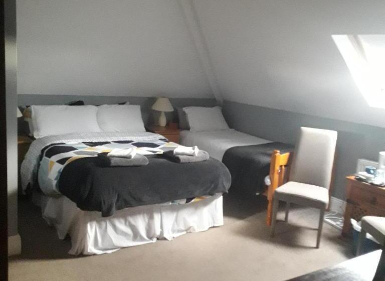 חדר סטנדרט, The Curragh Country House Accommodation