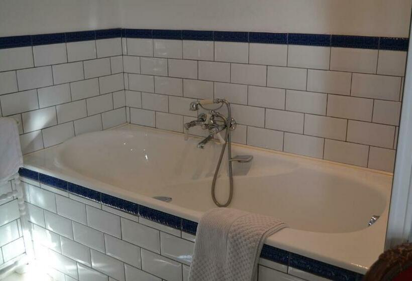 חדר סטנדרט, Chimay B & B    Ptits Déj Gourmands Proposés