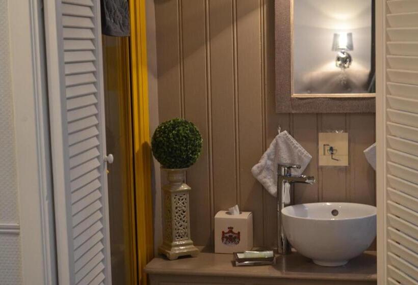 חדר סטנדרט, Chimay B & B    Ptits Déj Gourmands Proposés