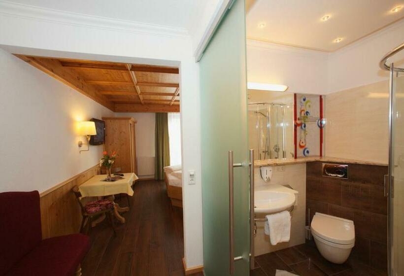 コンフォートルーム, Hettlerhof