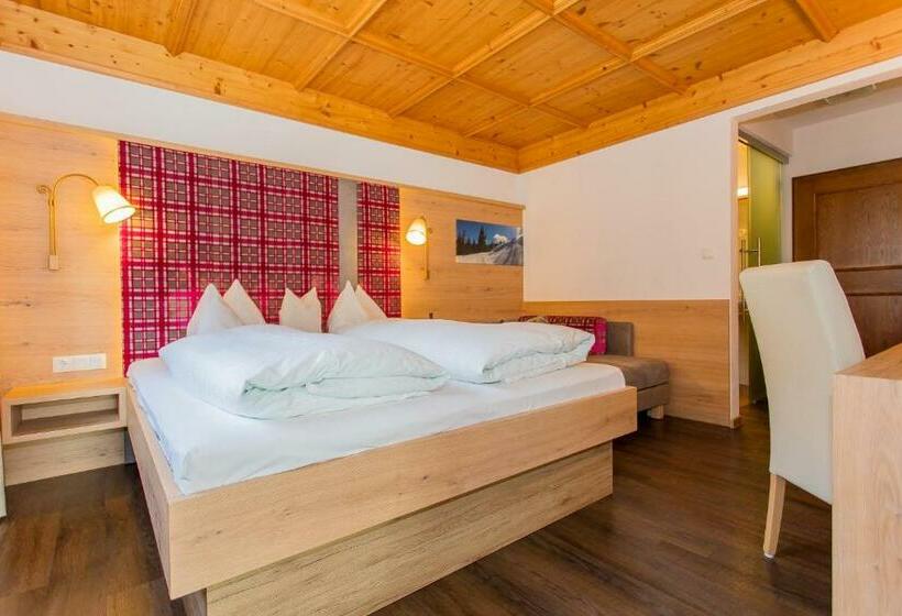 スタンダードトリプルルーム, Hettlerhof