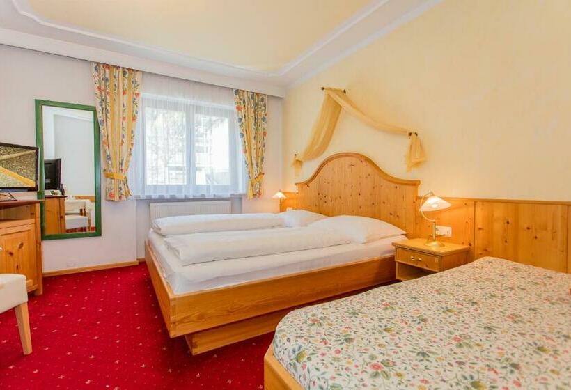 スタンダードトリプルルーム, Hettlerhof