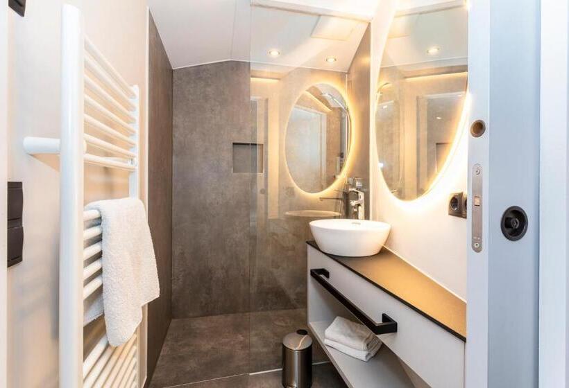 1 Bedroom Apartment Lake View, Hettlerhof