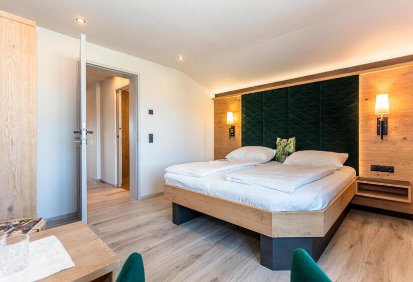 Apartamento 1 Dormitório com Sacada, Hettlerhof