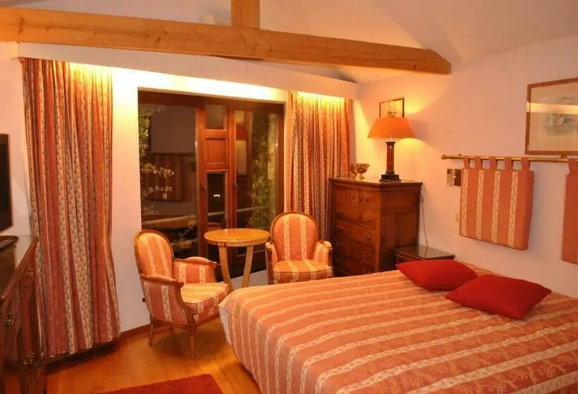 コンフォートルーム, La Roseraie. Gaume Ardenne Lacuisine Sur Semois