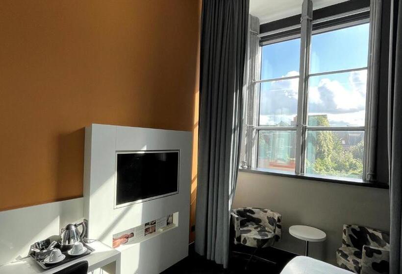 חדר סופריור, Martin S Dream