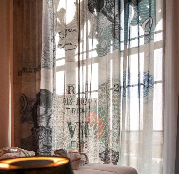 סוויטה עם ג'קוזי, Martin S Dream