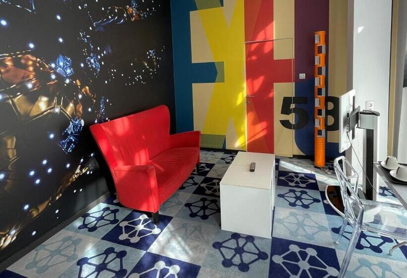 סוויטה עם ג'קוזי, Martin S Dream