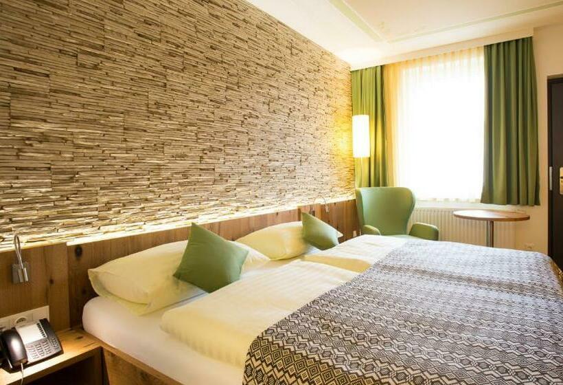 غرفة قياسية لذوى الاحتياجات الخاصة, Schlof Guat