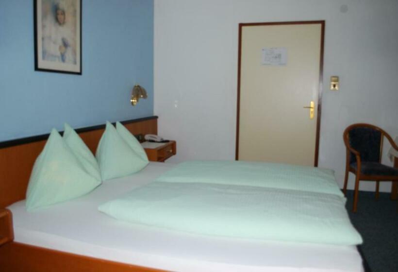 Номер Стандарт, Untermetzger