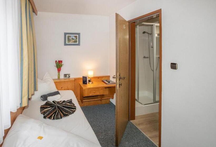 Номер Стандарт Индивидуальный, Untermetzger