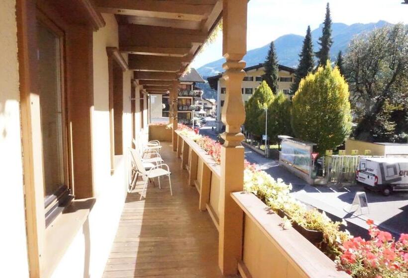 Апартаменты 4 Спальни, Untermetzger