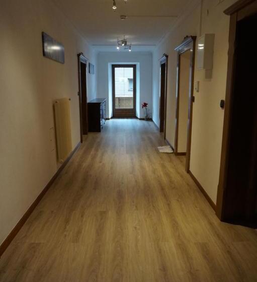 Апартаменты 4 Спальни, Untermetzger