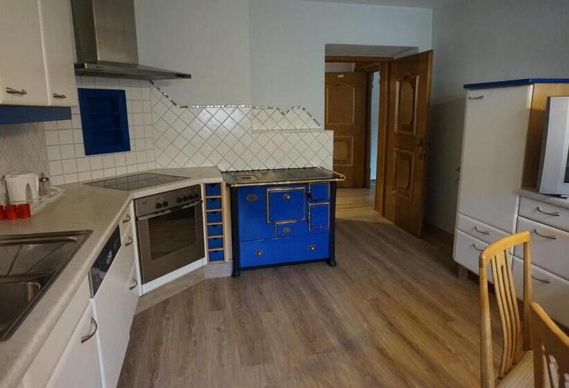 Апартаменты 4 Спальни, Untermetzger