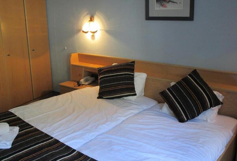 Номер Стандарт Трехместный, Untermetzger