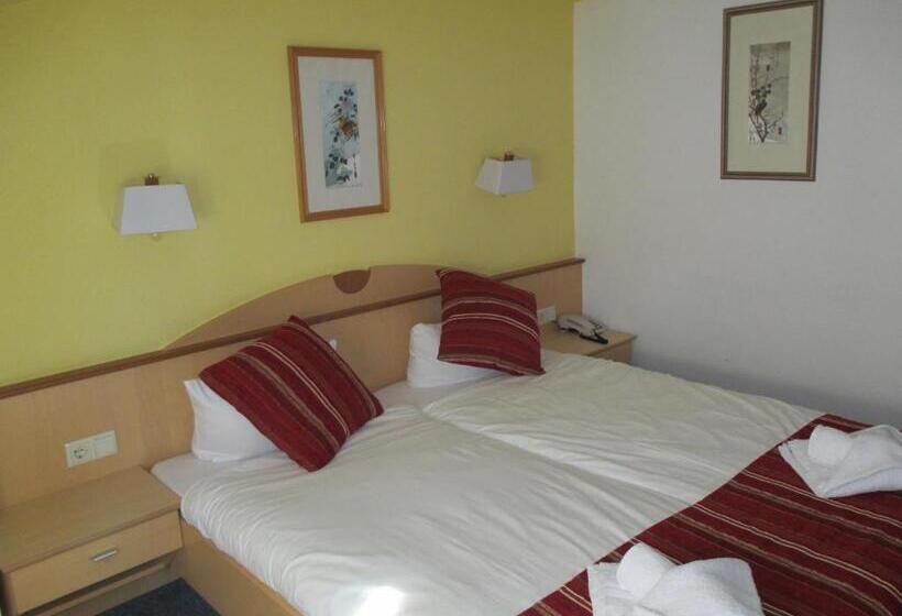 Семейный Номер, Untermetzger