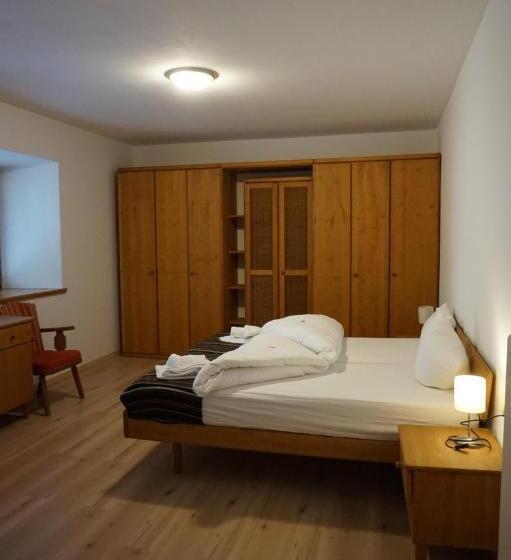 Апартаменты 4 Спальни, Untermetzger