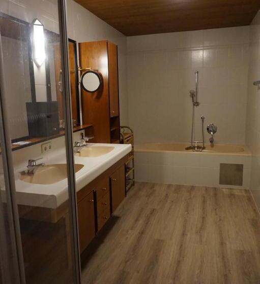 Апартаменты 4 Спальни, Untermetzger