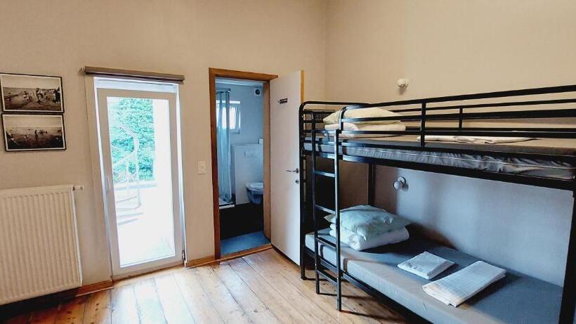 家庭间, Kaba Hostel