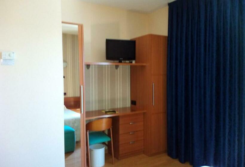 Номер Стандарт, Motel Acropolis