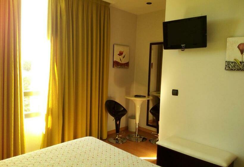 スタンダードルーム, Motel Acropolis