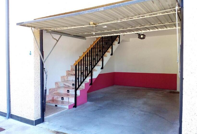 ハイドロマッサージバス付きスイート, Motel Acropolis