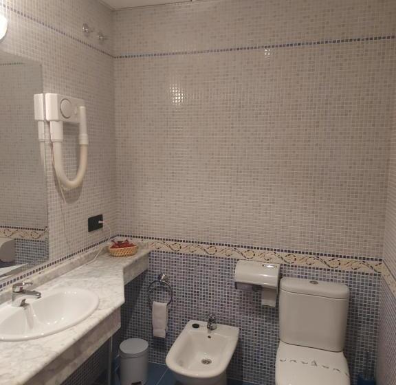 Люкс с гидромассажем, Motel Acropolis