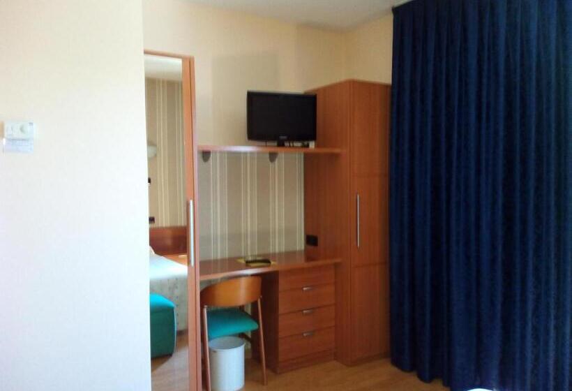Номер Стандарт Индивидуальный, Motel Acropolis