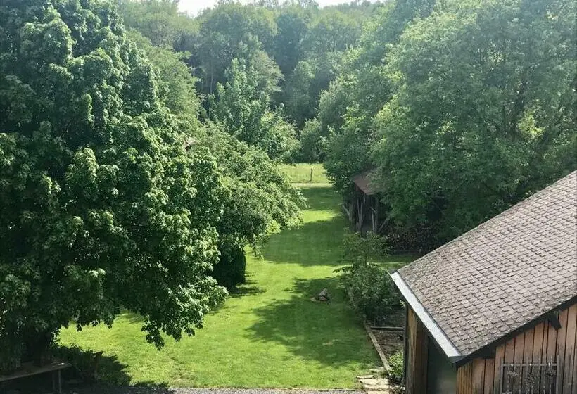 Standard-huone Puutarhanäkymä, Taos B&b