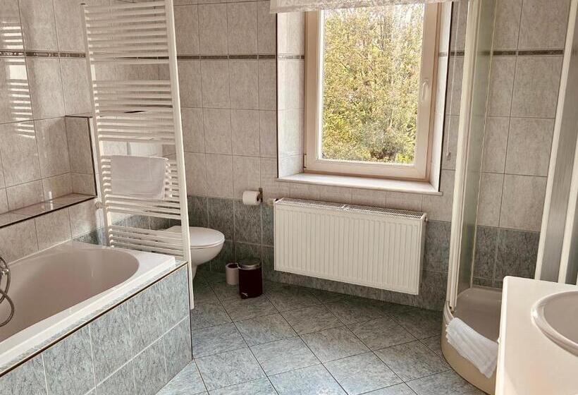Номер Стандарт Вид на Сад, Taos B&b
