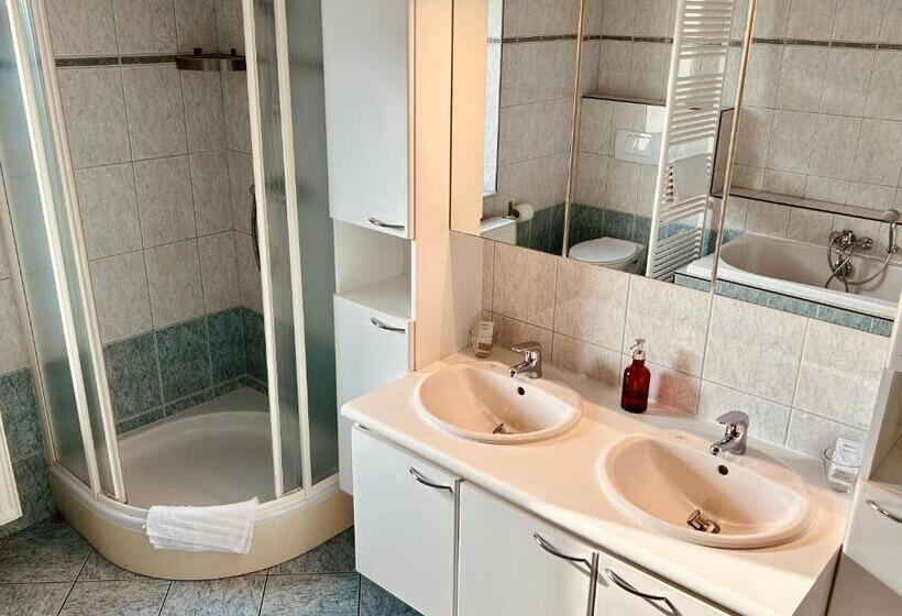 标准房带园景, Taos B&b