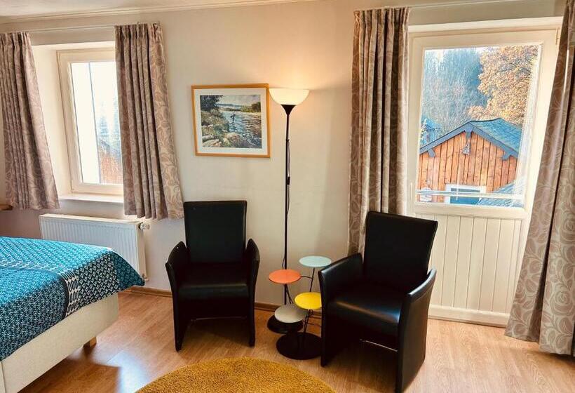 标准房带园景, Taos B&b